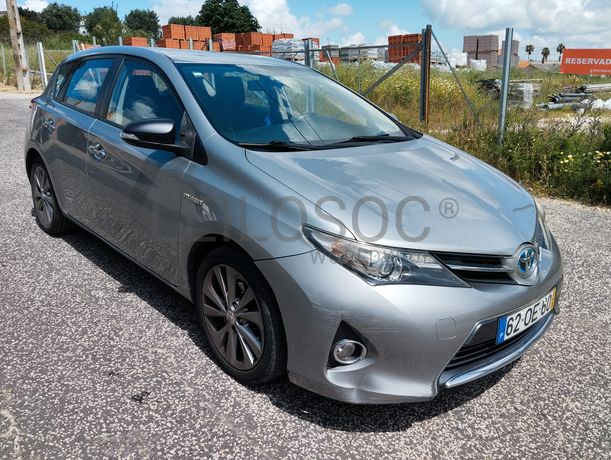 Toyota Auris · Ano 2013