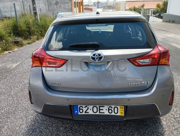 Toyota Auris · Ano 2013