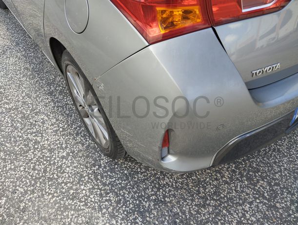 Toyota Auris · Ano 2013