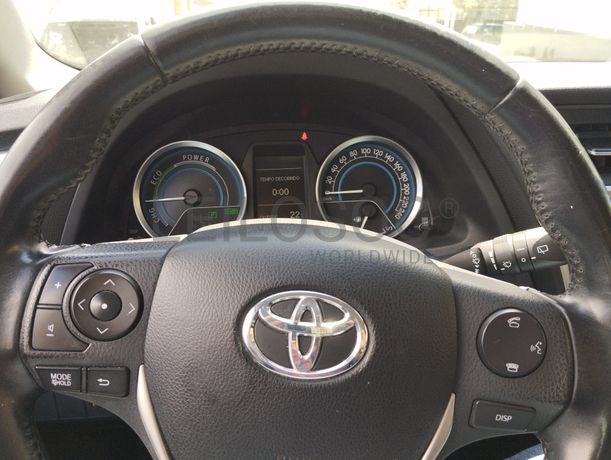 Toyota Auris · Ano 2013