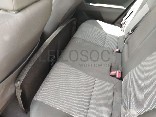 Toyota Auris · Ano 2013