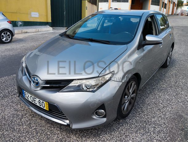 Toyota Auris · Ano 2013