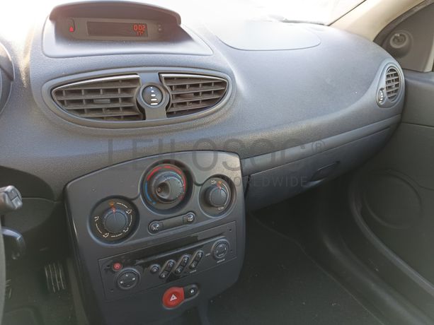 Renault Clio · Ano 2009