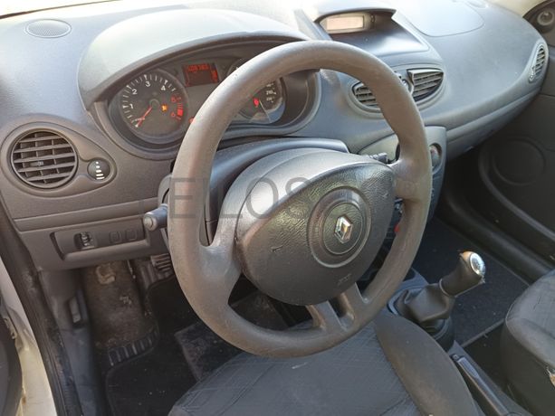 Renault Clio · Ano 2009