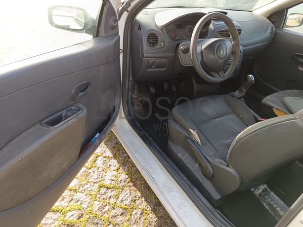 Renault Clio · Ano 2009