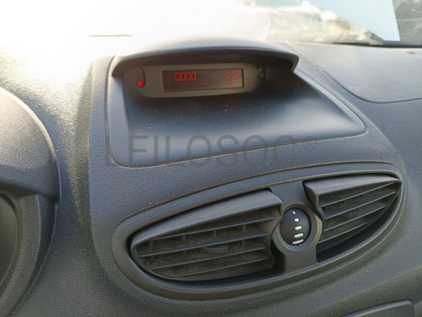 Renault Clio · Ano 2009