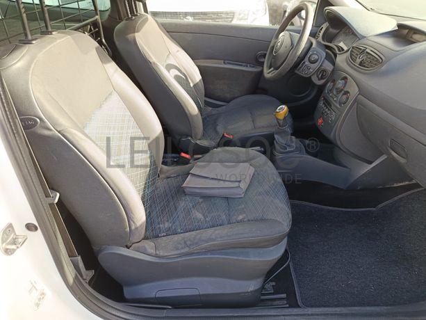 Renault Clio · Ano 2009