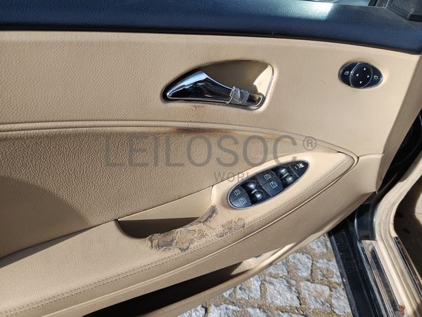 Mercedes-Benz CLS 320 CDI · Ano 2006