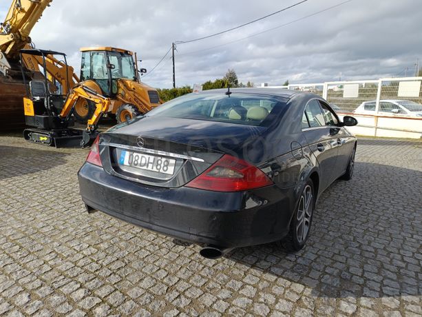 Mercedes-Benz CLS 320 CDI · Ano 2006