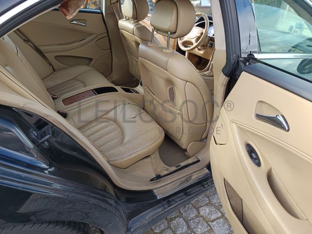 Mercedes-Benz CLS 320 CDI · Ano 2006