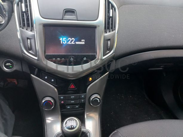 Chevrolet Cruze · Ano 2012