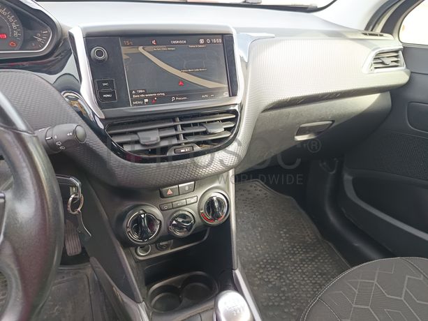 Peugeot 2008 · Ano 2018