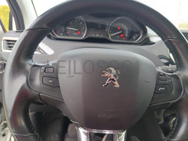 Peugeot 2008 · Ano 2018