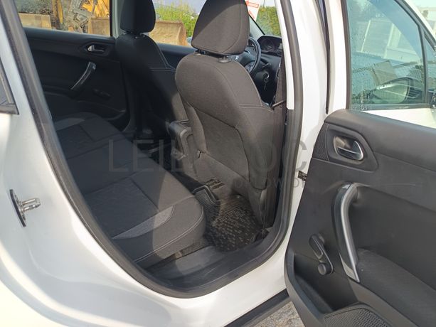 Peugeot 2008 · Ano 2018