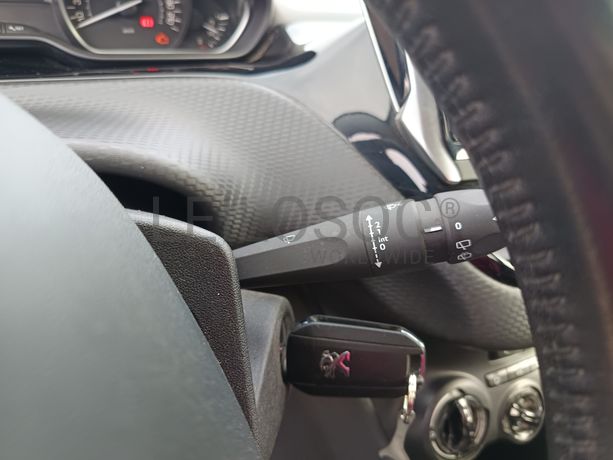 Peugeot 2008 · Ano 2018