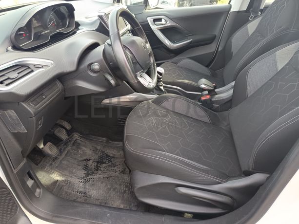 Peugeot 2008 · Ano 2018