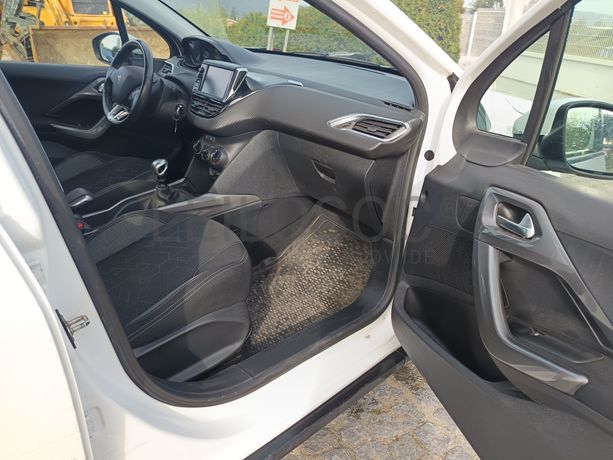 Peugeot 2008 · Ano 2018