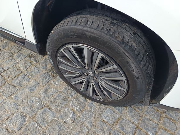 Peugeot 2008 · Ano 2018