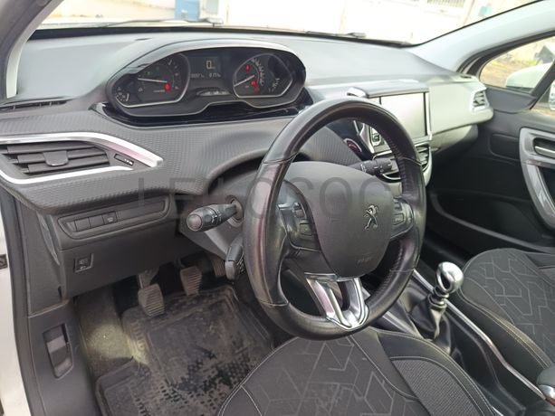 Peugeot 2008 · Ano 2018