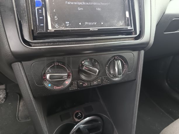 Volkswagen Polo · Ano 2009