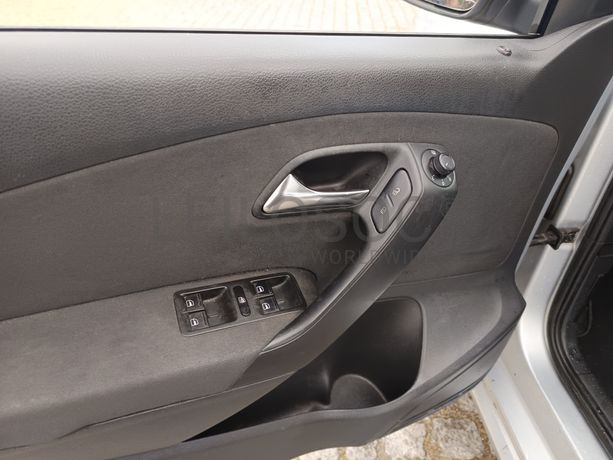 Volkswagen Polo · Ano 2009