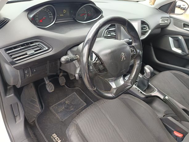 Peugeot 308 · Ano 2014