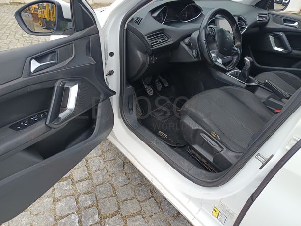 Peugeot 308 · Ano 2014
