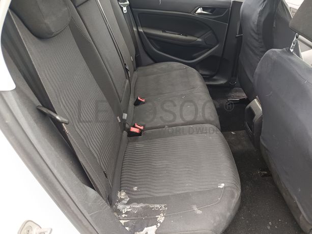 Peugeot 308 · Ano 2014