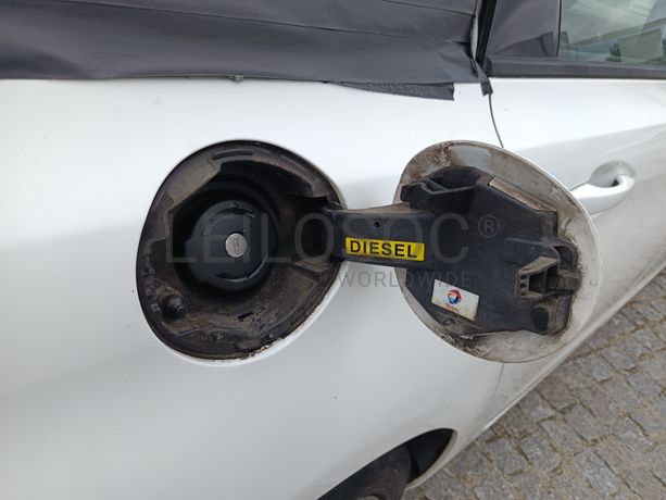 Peugeot 308 · Ano 2014