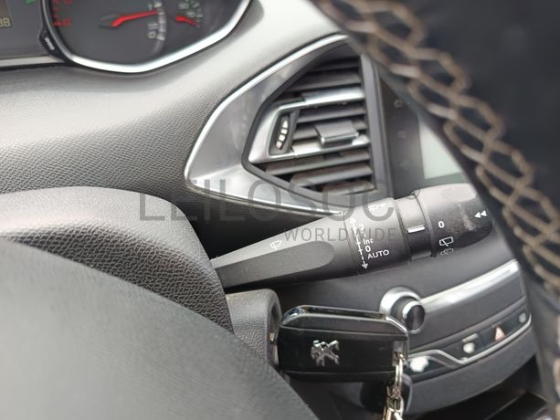 Peugeot 308 · Ano 2014