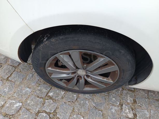 Peugeot 308 · Ano 2014