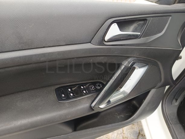 Peugeot 308 · Ano 2014