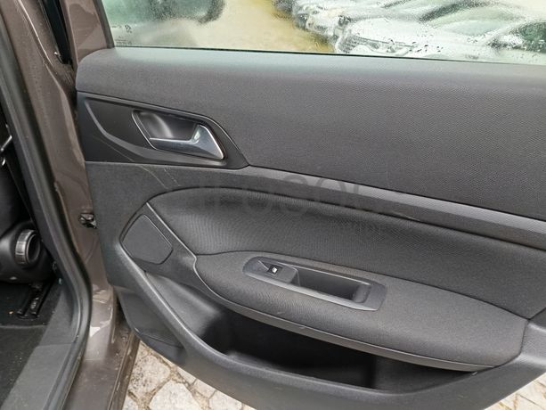 Peugeot 308 · Ano 2015