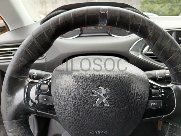 Peugeot 308 · Ano 2015