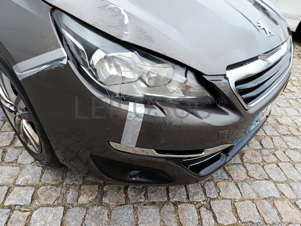 Peugeot 308 · Ano 2015