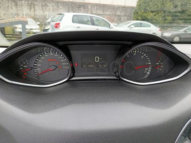 Peugeot 308 · Ano 2015