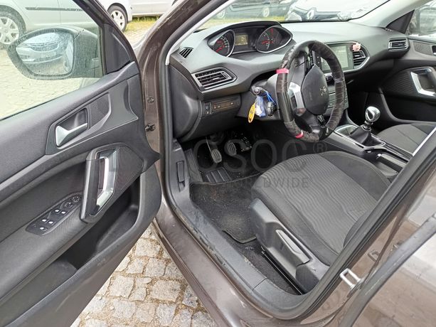 Peugeot 308 · Ano 2015