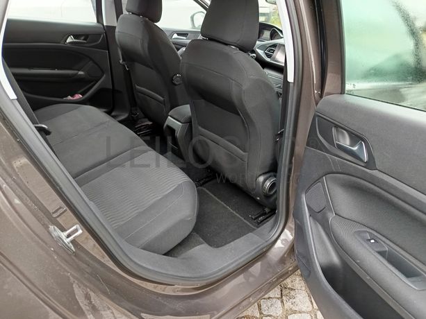 Peugeot 308 · Ano 2015