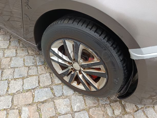 Peugeot 308 · Ano 2015