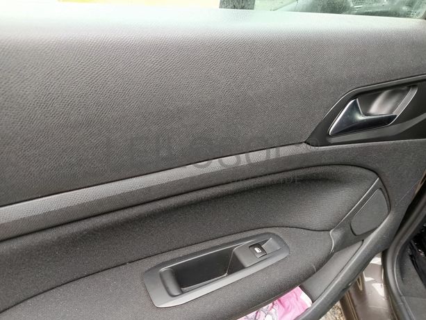 Peugeot 308 · Ano 2015