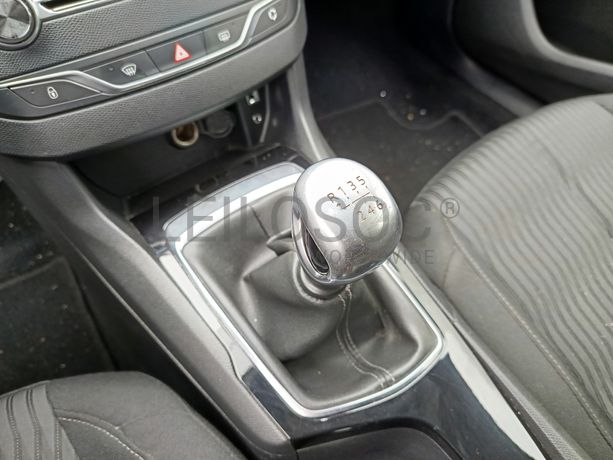 Peugeot 308 · Ano 2015