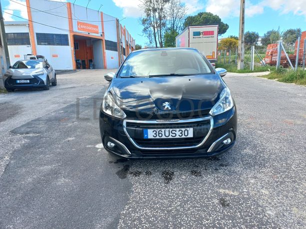 Peugeot 208 · Ano 2018