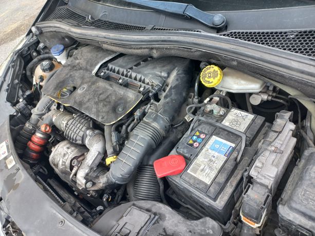 Peugeot 208 · Ano 2018