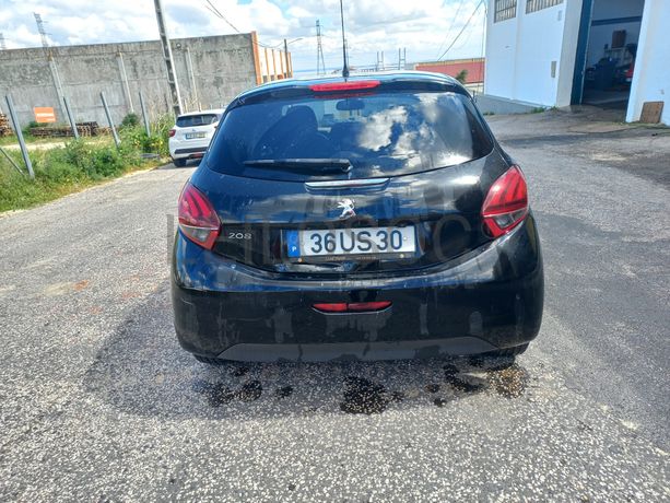 Peugeot 208 · Ano 2018