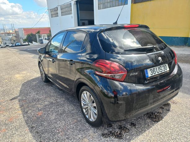 Peugeot 208 · Ano 2018