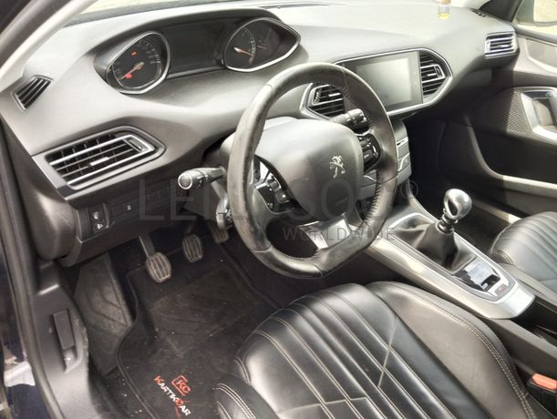 Peugeot 308 · Ano 2018