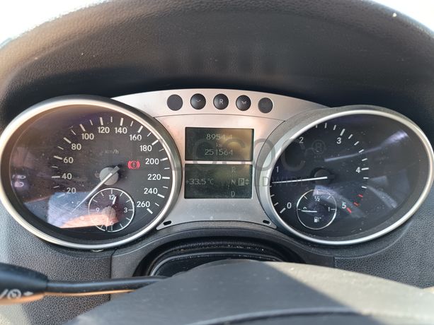 Mercedes-Benz ML 320 CDI 4Matic · Ano 2007