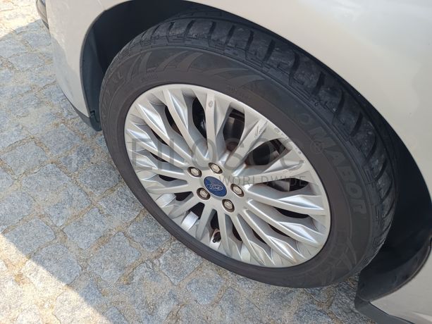 Ford C-Max · Ano 2011