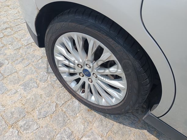 Ford C-Max · Ano 2011