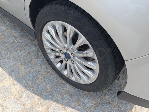 Ford C-Max · Ano 2011